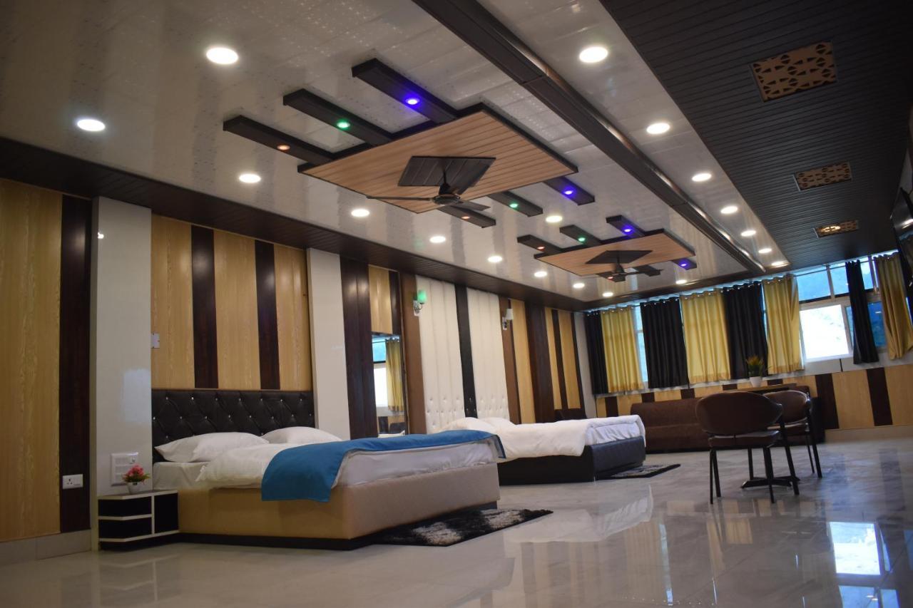 Jai Maa Bhagwati Hotel Pithorāgarh Eksteriør bilde