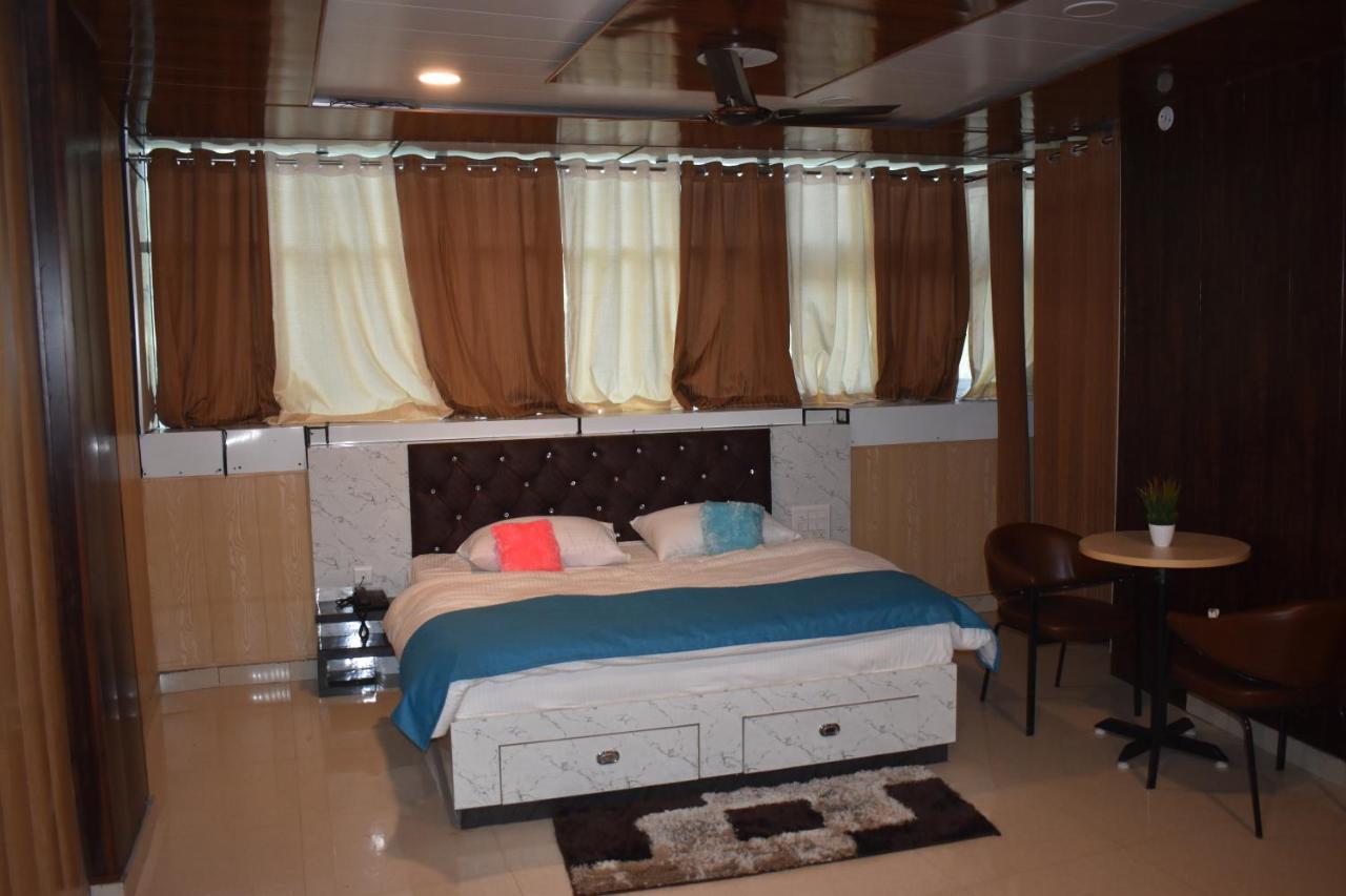 Jai Maa Bhagwati Hotel Pithorāgarh Eksteriør bilde