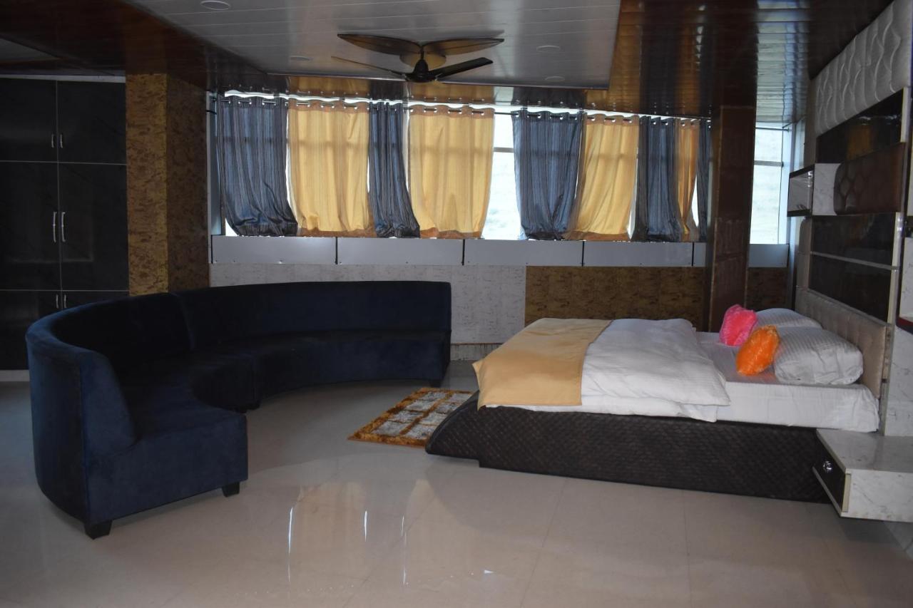 Jai Maa Bhagwati Hotel Pithorāgarh Eksteriør bilde
