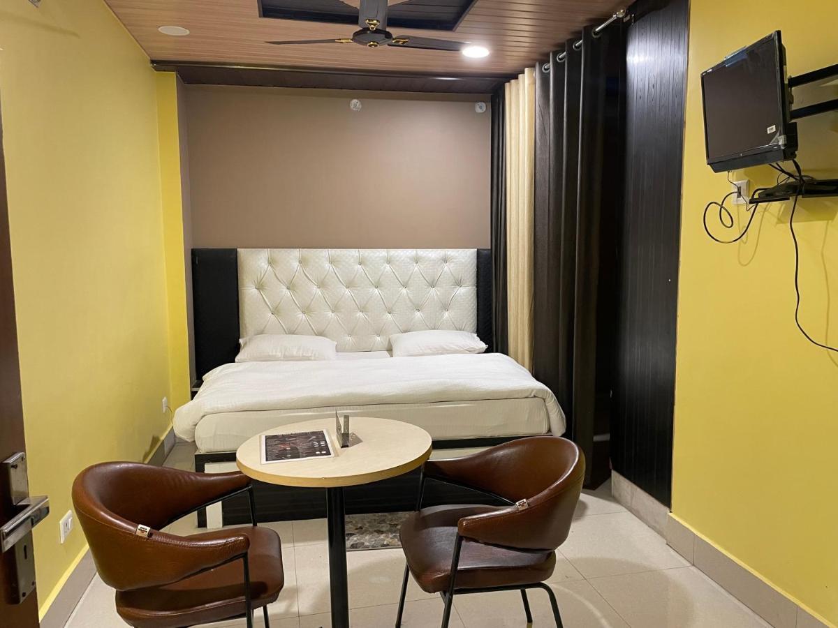 Jai Maa Bhagwati Hotel Pithorāgarh Eksteriør bilde